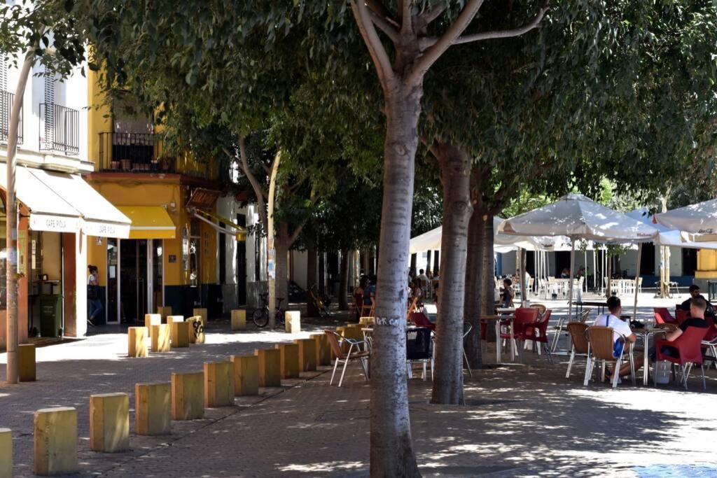Alameda De Hercules, Gate Of Seville Center Bagian luar foto
